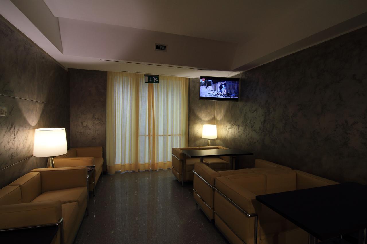 Hotel Metro Mediolan Zewnętrze zdjęcie